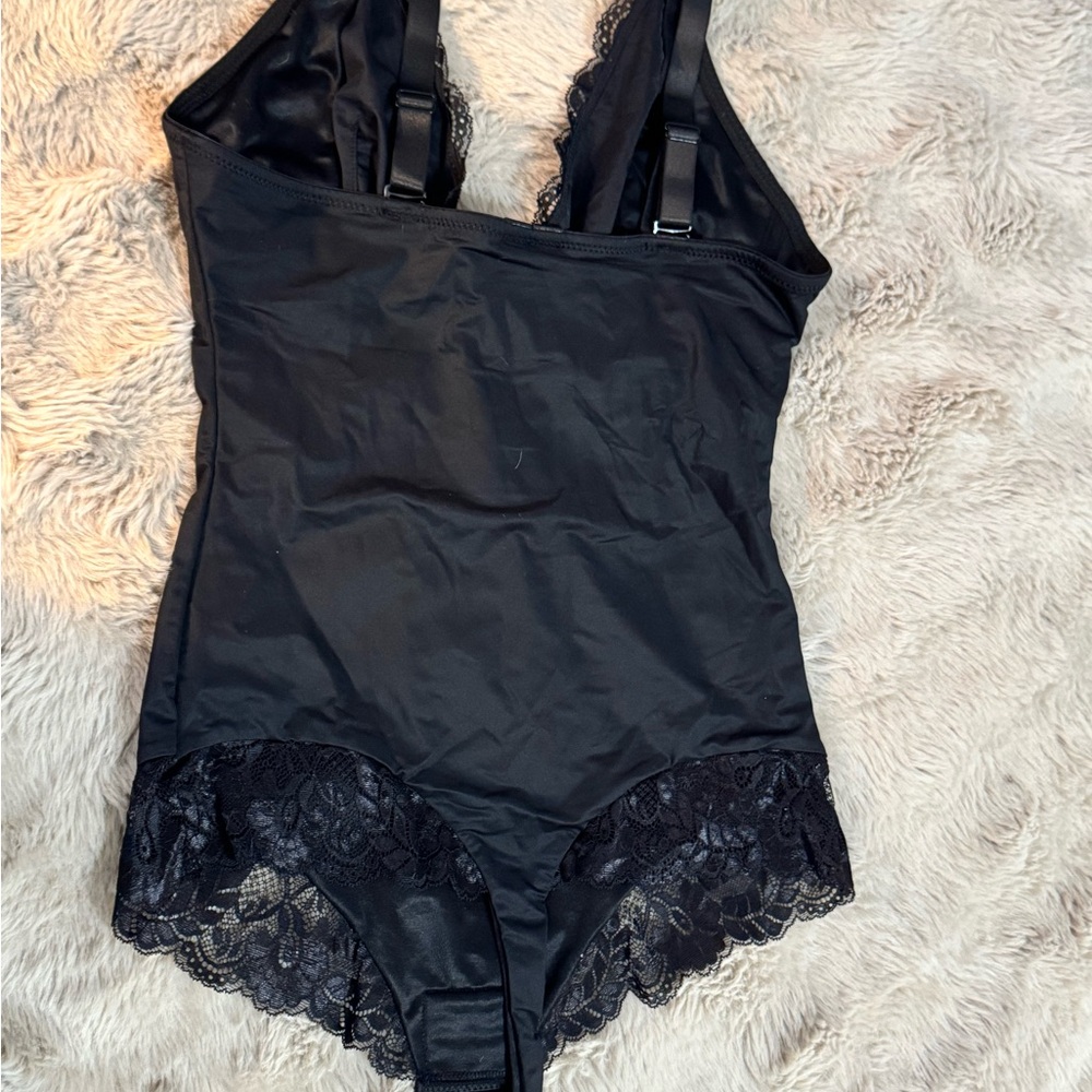 Chic Black Lace Shapewear Bodysuit